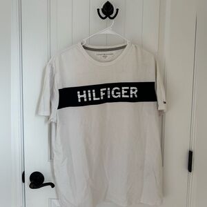 tommy hilfiger tee